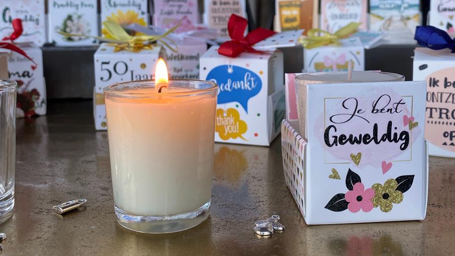 T-Traders – Laura Lilly Wenskaarsjes