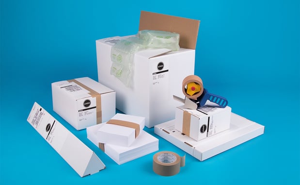 Unique dans le monde de l'impression en ligne : expédition avec votre propre logo