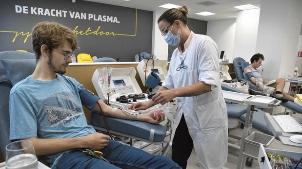 Rode Kruis-Vlaanderen beloont plasmadonatie met bier