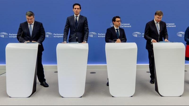 L’UE admet enfin: la transition automobile n’est pas un choix binaire