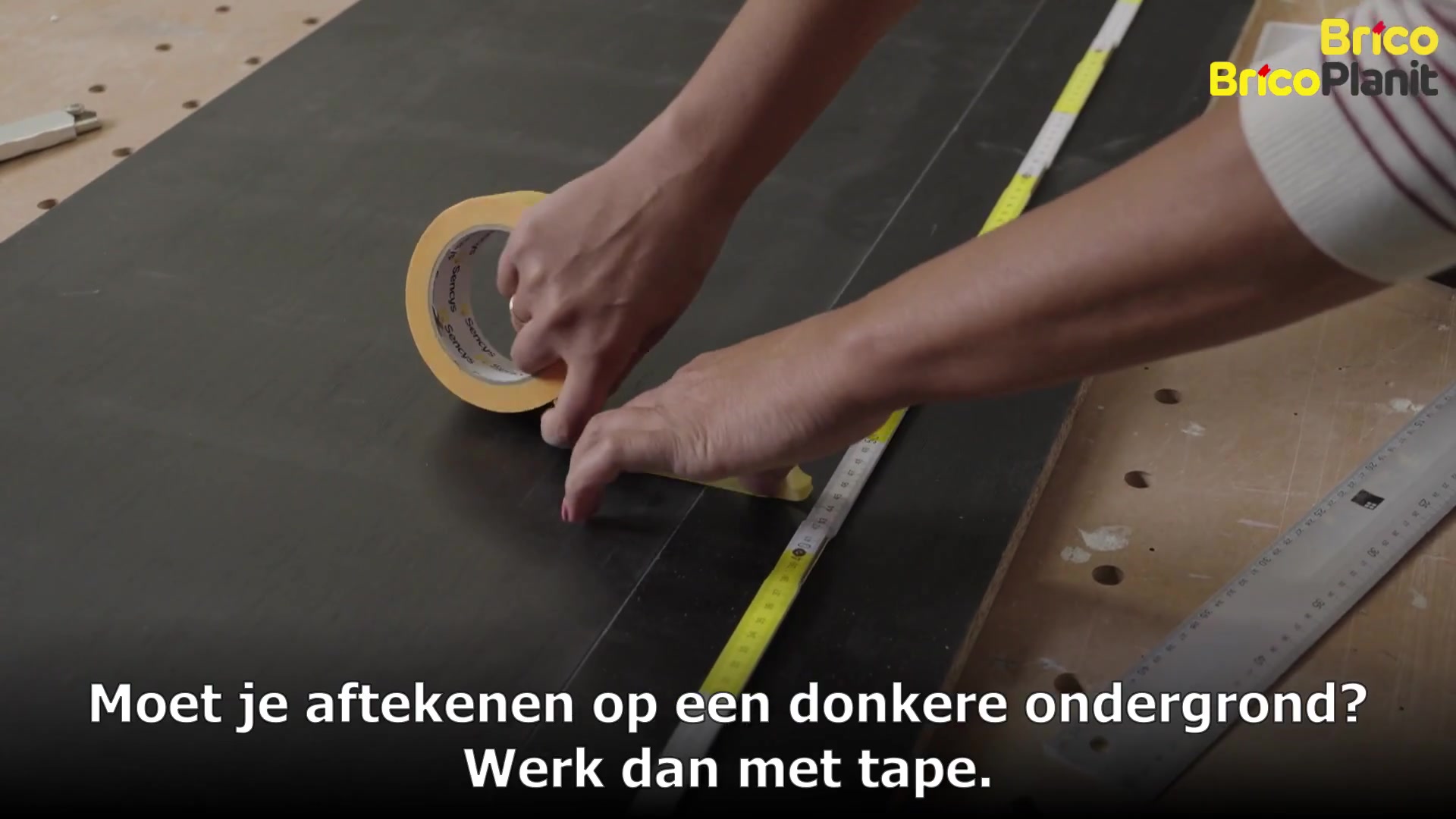 Hoe markeer je op een donkere ondergrond?