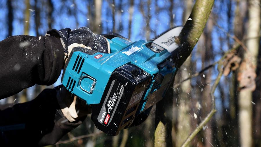 Makita lance une nouvelle génération de batteries avec la BL4040F