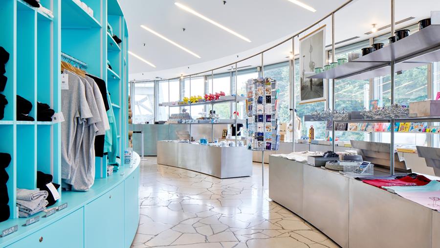 Nieuwe souvenirshop versterkt karakter van het Atomium