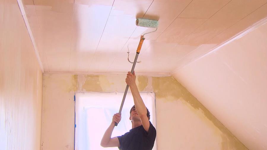 Hoe bereid je een oud plafond voor op renovatie?