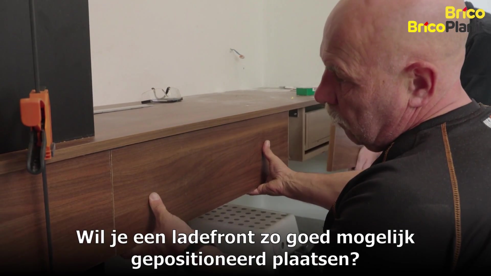 Zo plaats je makkelijk een ladefront